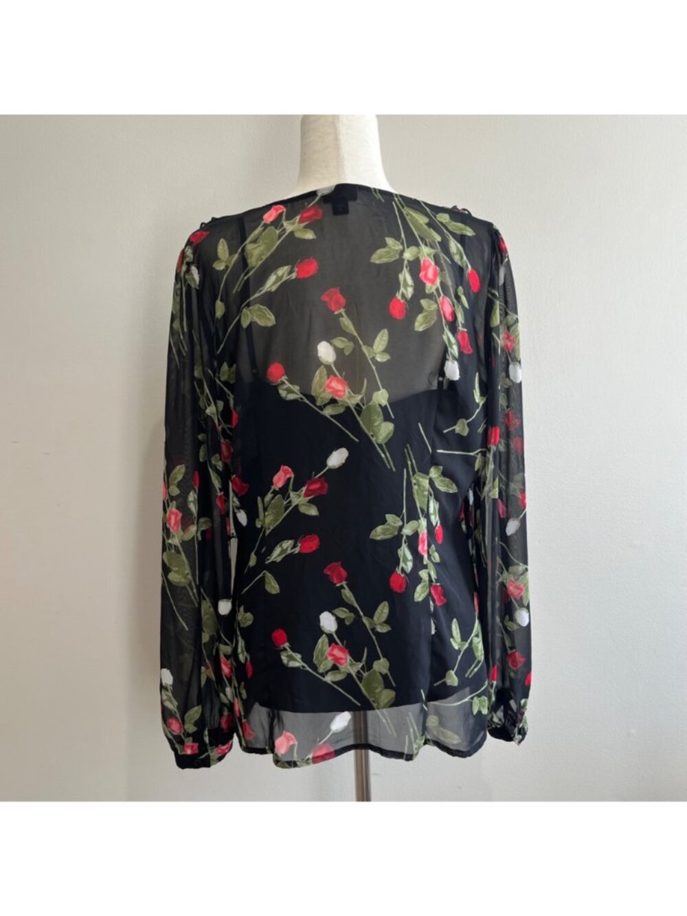 East 5th Black Rose Print Chiffon Blouse Womens L Ruffle Collar with Camisole - Picture 2 of 8